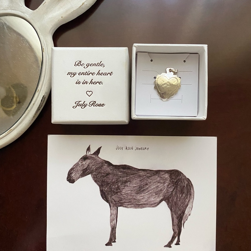Flash sale• July rose jewelry • heart milagro
